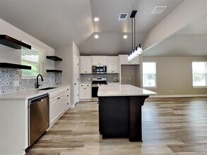 460 Nest Cir in Yukon, OK - Building Photo - Building Photo