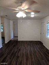 3304 Phyllis St in Jacksonville, FL - Foto de edificio - Building Photo