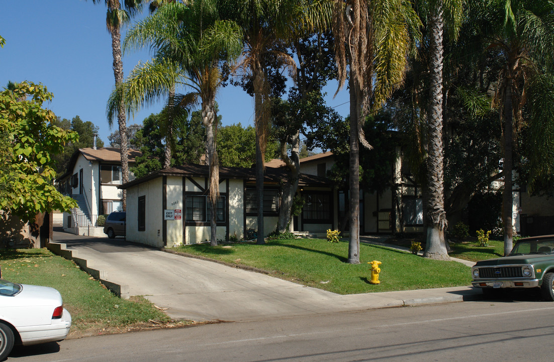 9082 Harness St in Spring Valley, CA - Building Photo