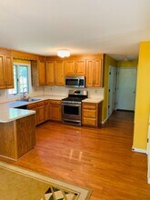 61 Osprey Cir in South Windsor, CT - Building Photo - Building Photo