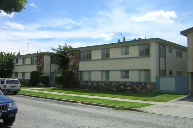 2114-2118 W El Segundo Blvd in Gardena, CA - Building Photo - Building Photo