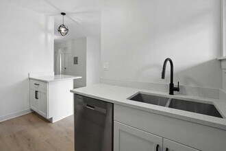 3035 W Rosemont Ave in Chicago, IL - Building Photo - Building Photo