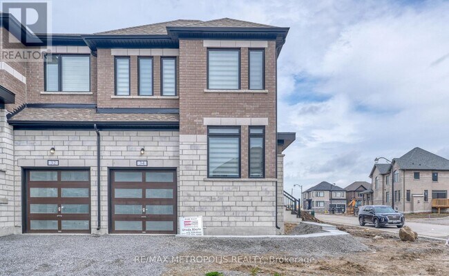 34 Walters St in Kawartha Lakes, ON - Building Photo - Building Photo