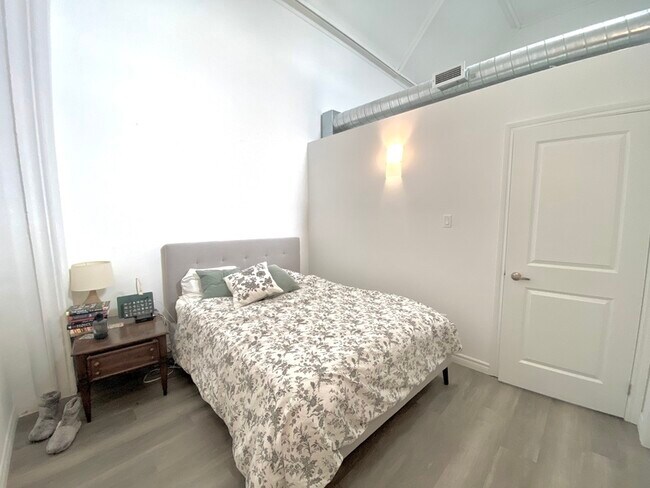 16 West Avenue S in Hamilton, ON - Building Photo - Building Photo