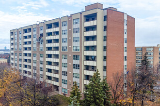 The Conover in Brampton, ON - Building Photo - Building Photo