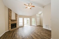 9230 Goodmeadow Dr in Houston, TX - Building Photo - Building Photo