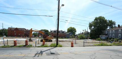 876 S Front St in Columbus, OH - Foto de edificio - Building Photo