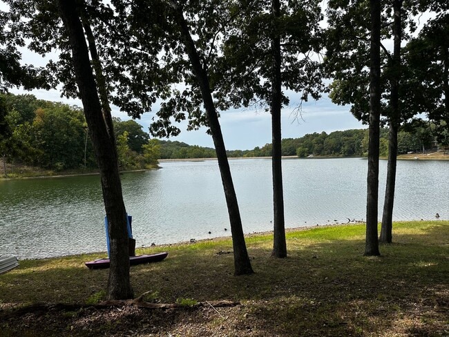 316 Scarsdale Cir in Lake Ozark, MO - Building Photo - Building Photo