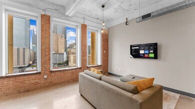 500 S Ervay St in Dallas, TX - Building Photo - Building Photo