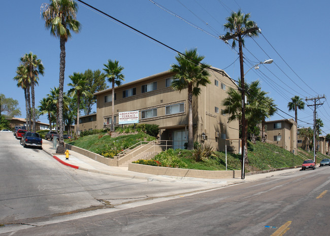 Grossmont Terrace in La Mesa, CA - Foto de edificio - Building Photo