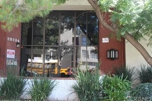 20234 Cantara St in Los Angeles, CA - Building Photo