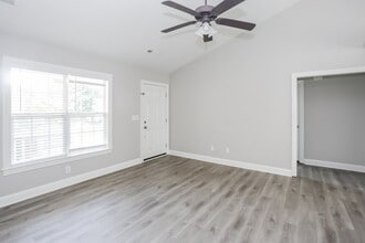 503 Riverglen Dr NW in Concord, NC - Building Photo - Building Photo