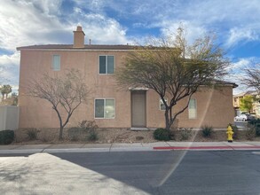 8982 Winchester Ridge St in Las Vegas, NV - Building Photo - Building Photo