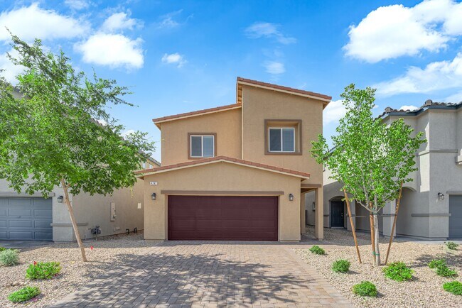 property at 4747 Bluebird Clfs Ave