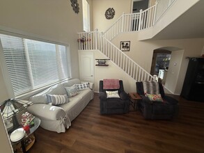 28437 Lobelia Ln in Santa Clarita, CA - Building Photo - Building Photo