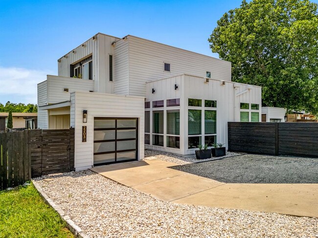 property at 2203 E 51st St