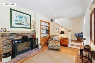 79 Moses Ln in Southampton, NY - Building Photo - Building Photo