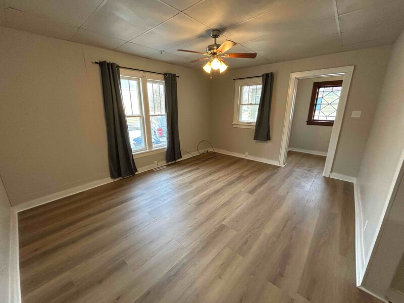 406 W 5th St in Shawano, WI - Building Photo