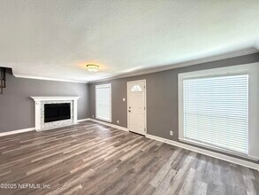 5336 Cruz Rd in Jacksonville, FL - Building Photo - Building Photo