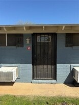 1705 Chris Craft Dr in Grapevine, TX - Building Photo
