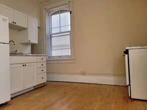 1309 Cass in Milwaukee, WI - Foto de edificio - Interior Photo