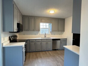 504 Quest Ridge Dr in Fuquay Varina, NC - Building Photo - Building Photo