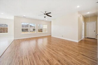 202 S Nash St in Kaufman, TX - Building Photo - Building Photo