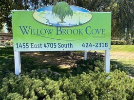 4693 S Brookwillow Cv in Millcreek, UT - Building Photo