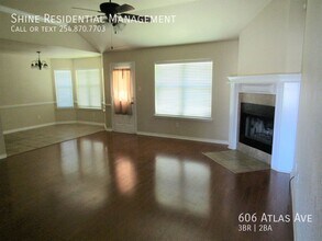 606 Atlas Ave in Killeen, TX - Building Photo - Building Photo