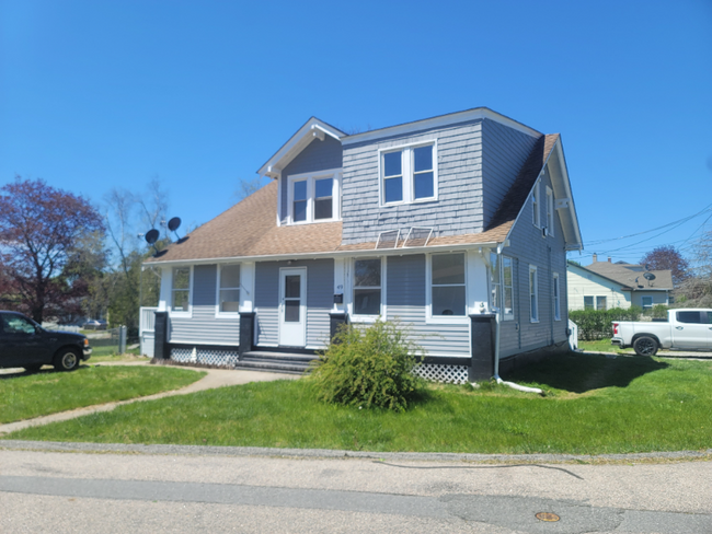 49 Brown Ave in Jewett City, CT - Building Photo - Building Photo