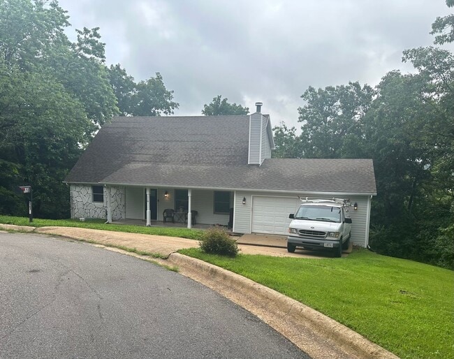 property at 118 Auburn Dr