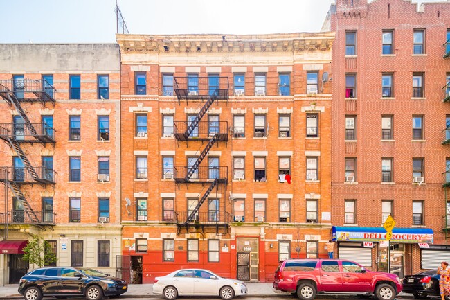 2268 Washington Ave in Bronx, NY - Building Photo - Primary Photo