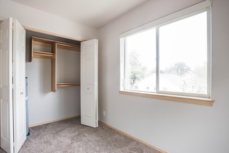 Arista Townhomes in Milwaukie, OR - Foto de edificio - Interior Photo