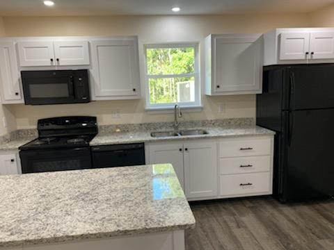 332 Loggin Rd in Frankfort, ME - Building Photo