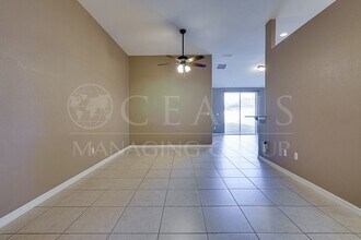 5346 Royal Plantation Blvd in Port Orange, FL - Foto de edificio - Building Photo