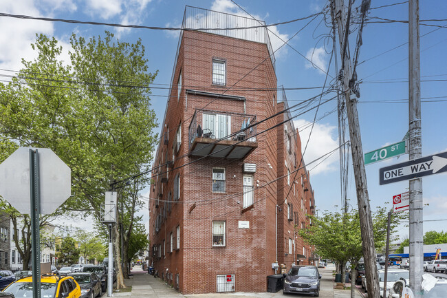 929 40th St in Brooklyn, NY - Building Photo - Building Photo