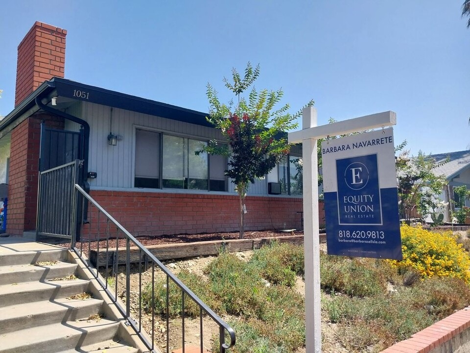 1051 Springfield St in Upland, CA - Building Photo