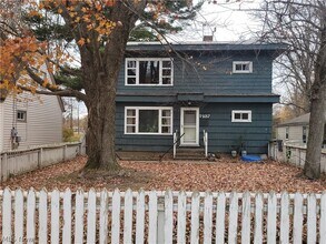 1237 Overbrook Dr in Kent, OH - Building Photo - Building Photo
