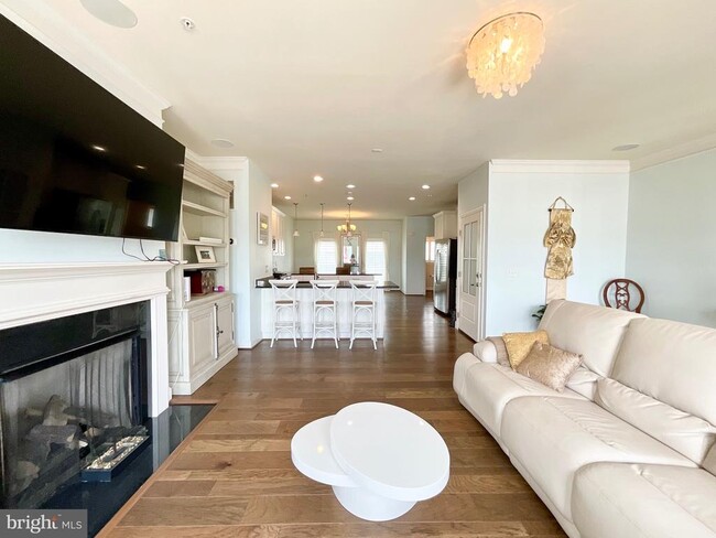property at 610 Marina Landing Ln