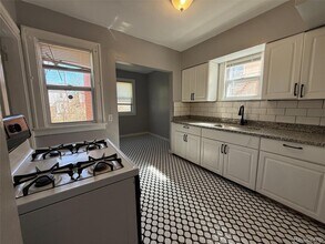 16206 Snowden St in Detroit, MI - Building Photo - Building Photo