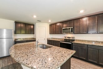 2534 Atwater Dr in North Port, FL - Building Photo - Building Photo