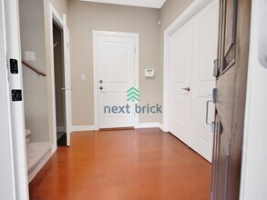 400 NE High St in Issaquah, WA - Building Photo - Building Photo
