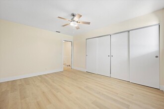 3666 Pinehurst Dr in Greenacres, FL - Building Photo - Building Photo