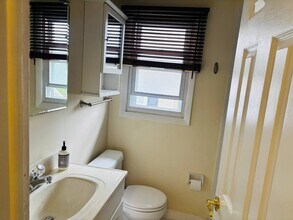 220 Mountainview Ave in Staten Island, NY - Building Photo - Building Photo