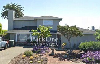 20 Montego Key in Novato, CA - Building Photo