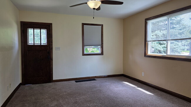 826 Tayco St in Menasha, WI - Building Photo - Building Photo