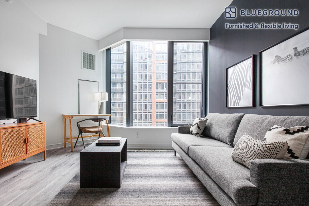 949 First St SE in Washington, DC - Building Photo