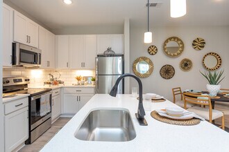 Reserve at Blake Farm in Wilmington, NC - Foto de edificio - Interior Photo