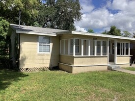 2712 Vermont Ave in Lakeland, FL - Building Photo