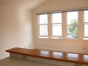 680 Shotwell St in San Francisco, CA - Building Photo - Building Photo